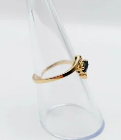 Bague vintage or jaune, saphir navette et diamants