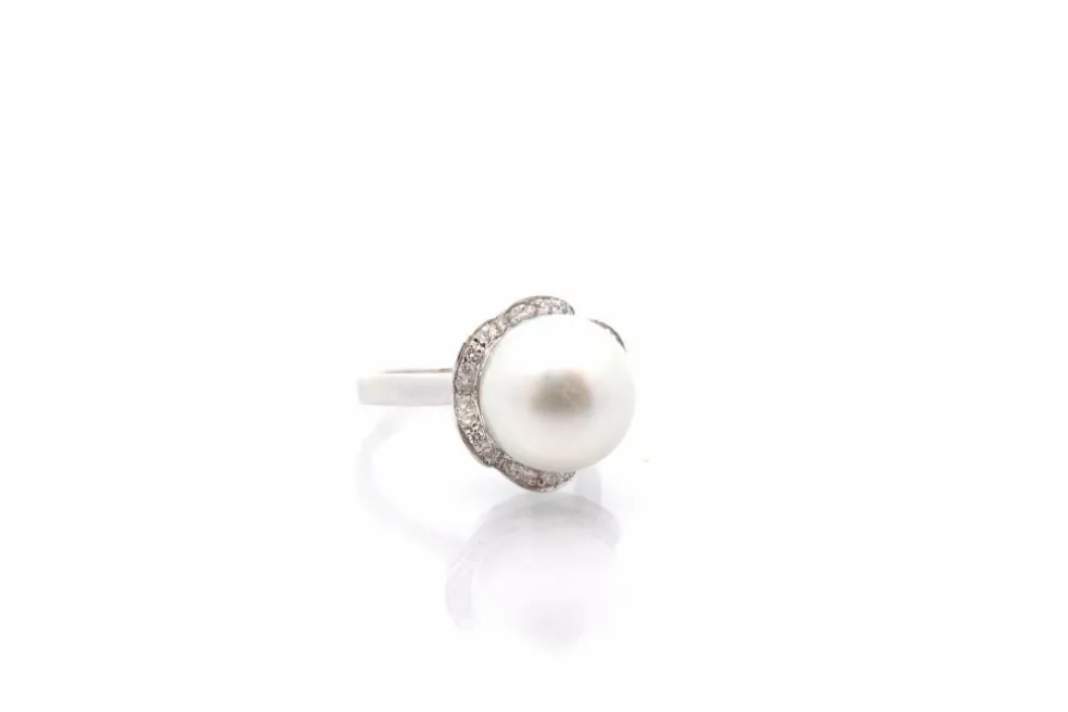 Bague vintage perle des mers du sud et diamants