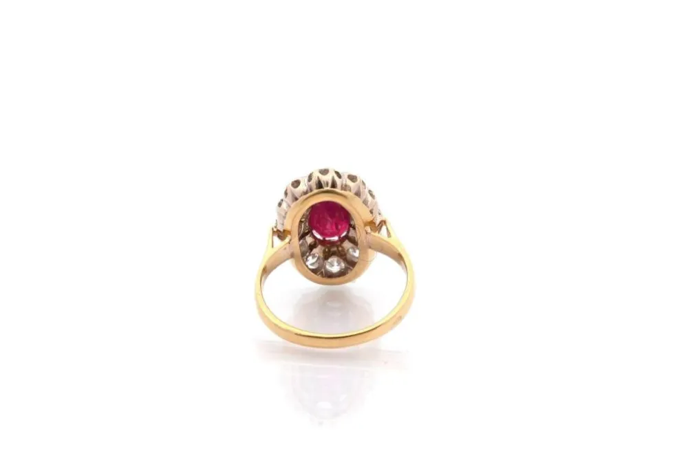 Bague vintage rubis de 2,36cts et diamants