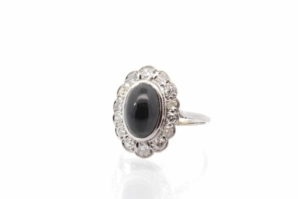 Bague vintage saphir cabochon et diamants en platine