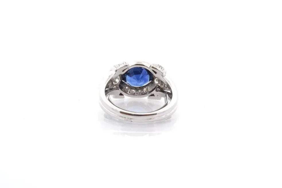 Bague vintage saphir de 2,04cts et diamants
