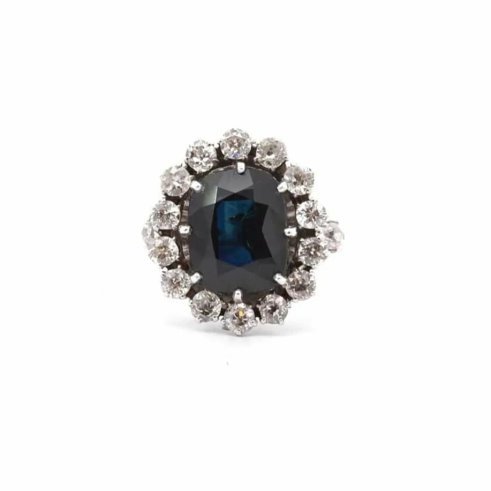 Bague vintage saphir et diamants en or blanc