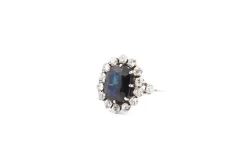 Bague vintage saphir et diamants en or blanc