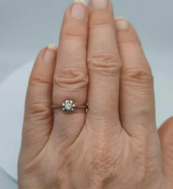Bague vintage solitaire diamant or gris 18K