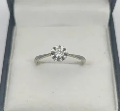Bague vintage solitaire diamant or gris 18K