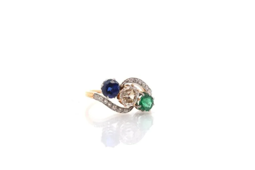 Bague vintage trilogie diamant, saphir et émeraude
