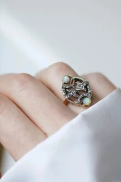 Bague volutes Or jaune Argent Diamants Opales