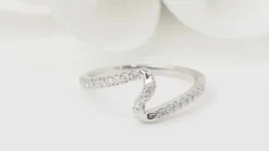 Bague Zig Zag or blanc diamants