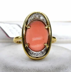 Bagues en or jaune, corail et diamants '70