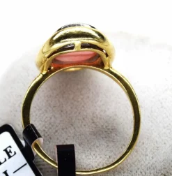 Bagues en or jaune, corail et diamants '70