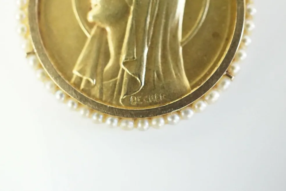 Becker - Médaille religieuse Maris Stella en or et perles fines