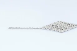 Bijou de main haute joaillerie or blanc
