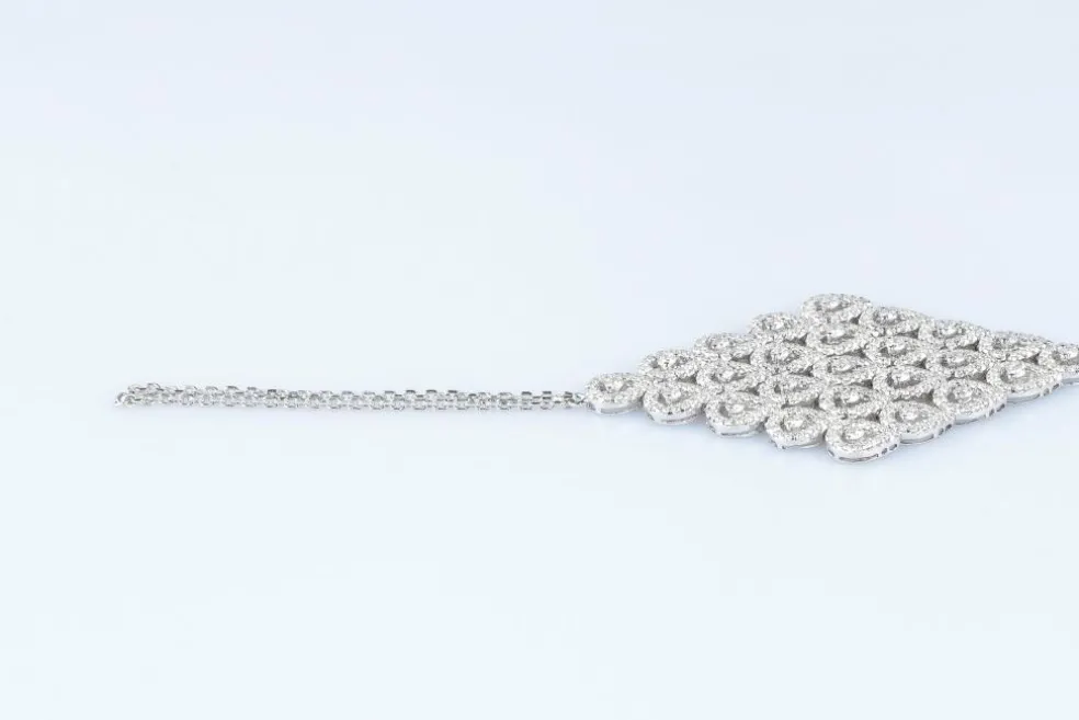 Bijou de main haute joaillerie or blanc