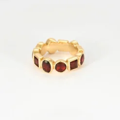 Bijoux et boucles d'oreilles or jaune (c) MMA