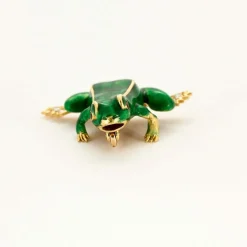 BOUCHERON - Broche Grenouille en or jaune, rubis, diamants, émail