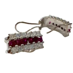 Boucle d'oreille de style Art Déco en or 18 ct avec diamants et rubis