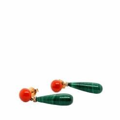 Boucle d'oreille en malachite, corail, diamant et or jaune
