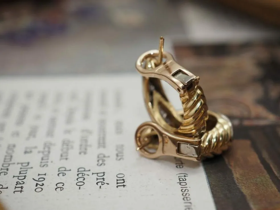 Boucle d'oreille retro or diamants