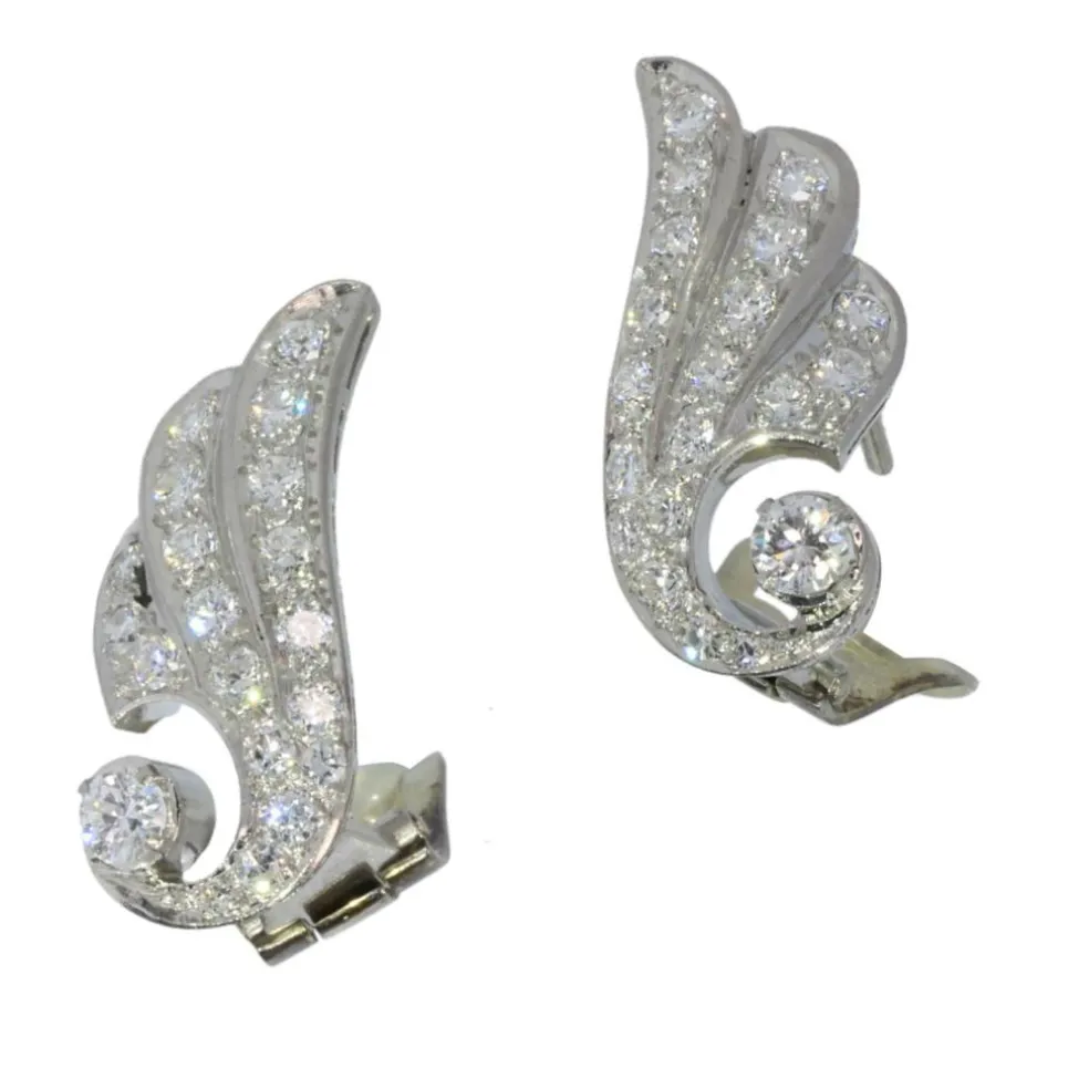 Boucles d'oreilles à clips en diamant en forme d'aile vintage des années 1950