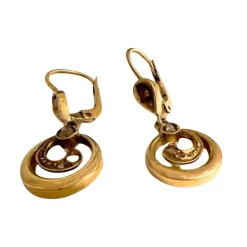 Boucles d'oreilles 1930-1935 en or et diamants
