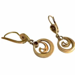 Boucles d'oreilles 1930-1935 en or et diamants