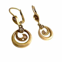 Boucles d'oreilles 1930-1935 en or et diamants