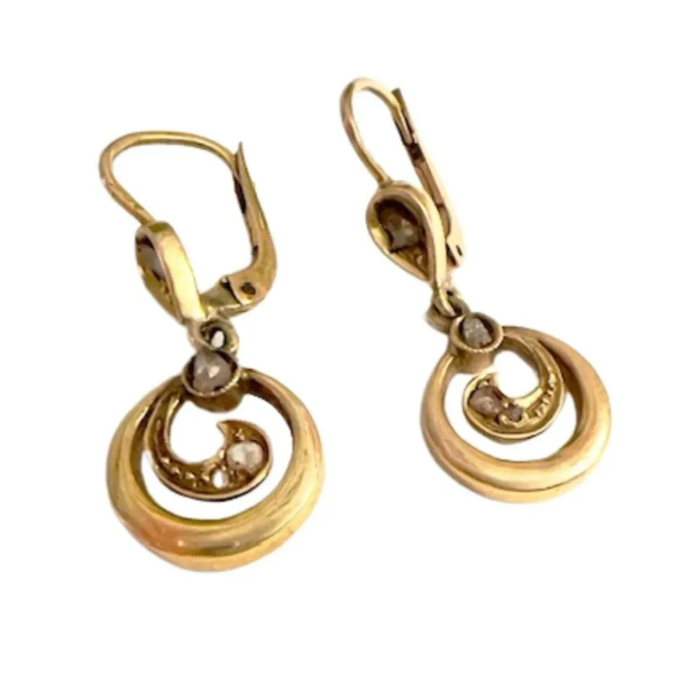 Boucles d'oreilles 1930-1935 en or et diamants