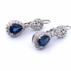 Boucles d'oreilles anciennes en or avec saphirs et diamants