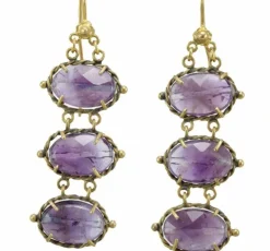 Boucles d'oreilles anciennes en or et améthyste