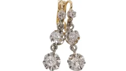 Boucles d'oreilles anciennes en or jaune et diamants
