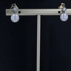 Boucles d'oreilles anciennes diamants perles