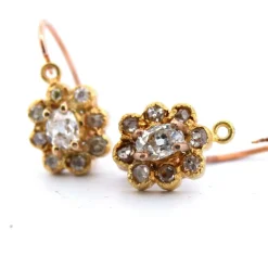 Boucles d'oreilles anciennes en diamant
