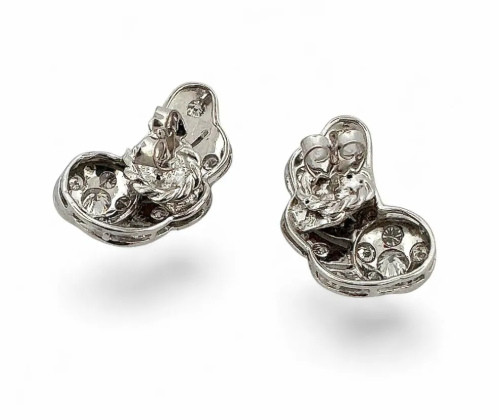 Boucles d’oreilles ancienne en or blanc, argent et platine