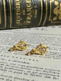 Boucles d'oreilles anciennes en or jaune