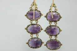 Boucles d'oreilles anciennes en or et améthyste
