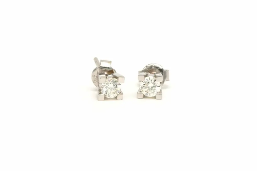 Boucles d'oreilles Années 70 en or blanc 18 carats serties de diamant