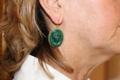 Boucles d'oreilles antiques en or avec camées de malachite