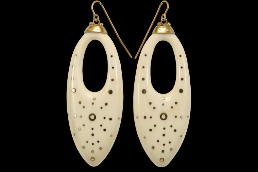 Boucles d'oreilles antiques en or piqué ivoire