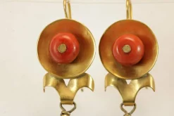 Boucles d'oreilles antiques en or corail