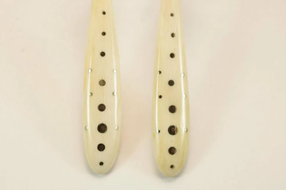 Boucles d'oreilles antiques en or piqué ivoire