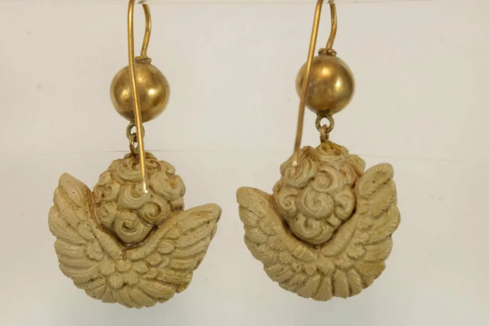Boucles d'oreilles antiques Camées de lave