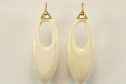 Boucles d'oreilles antiques en or piqué ivoire
