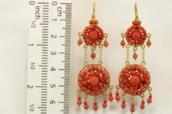 Boucles d'oreilles antiques en or corail