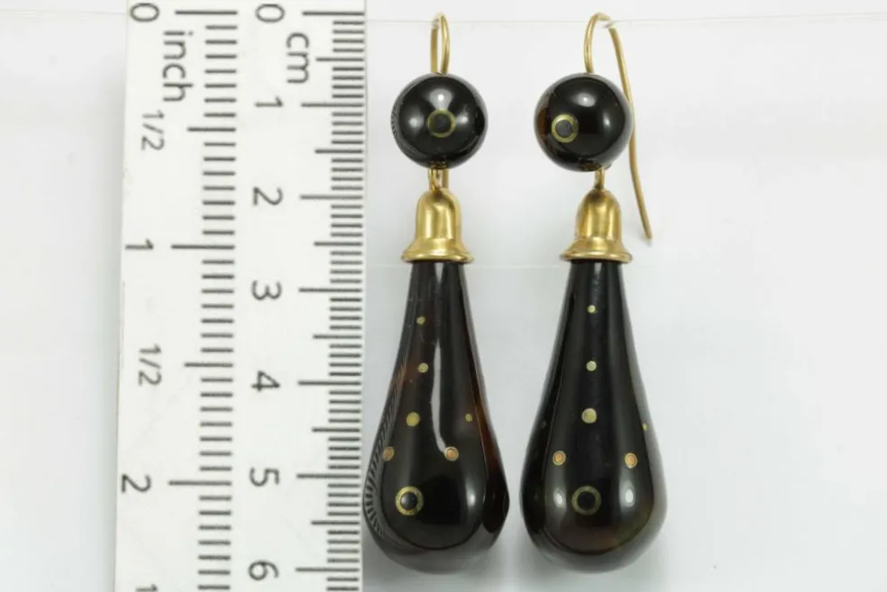 Boucles d'oreilles antiques en or piqué écaille de tortue