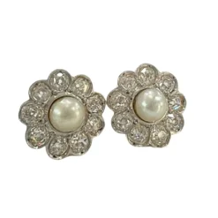 Boucles d'oreilles Art Déco en or et platine avec diamants et perles