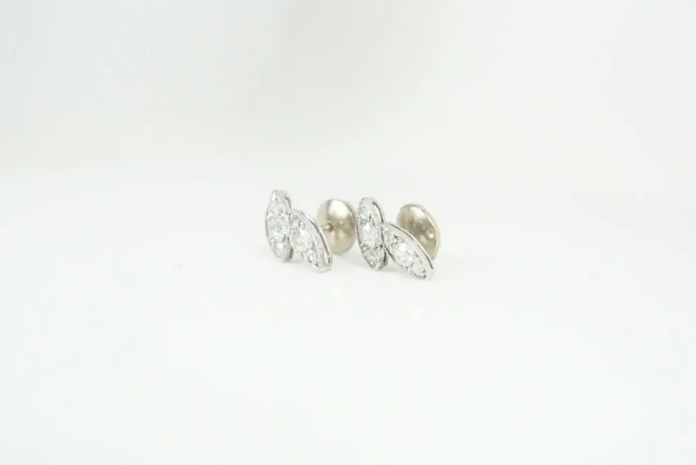 Boucles d'oreilles Art déco or blanc diamants