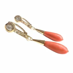 Boucles d'oreilles Art Déco corail perles diamants
