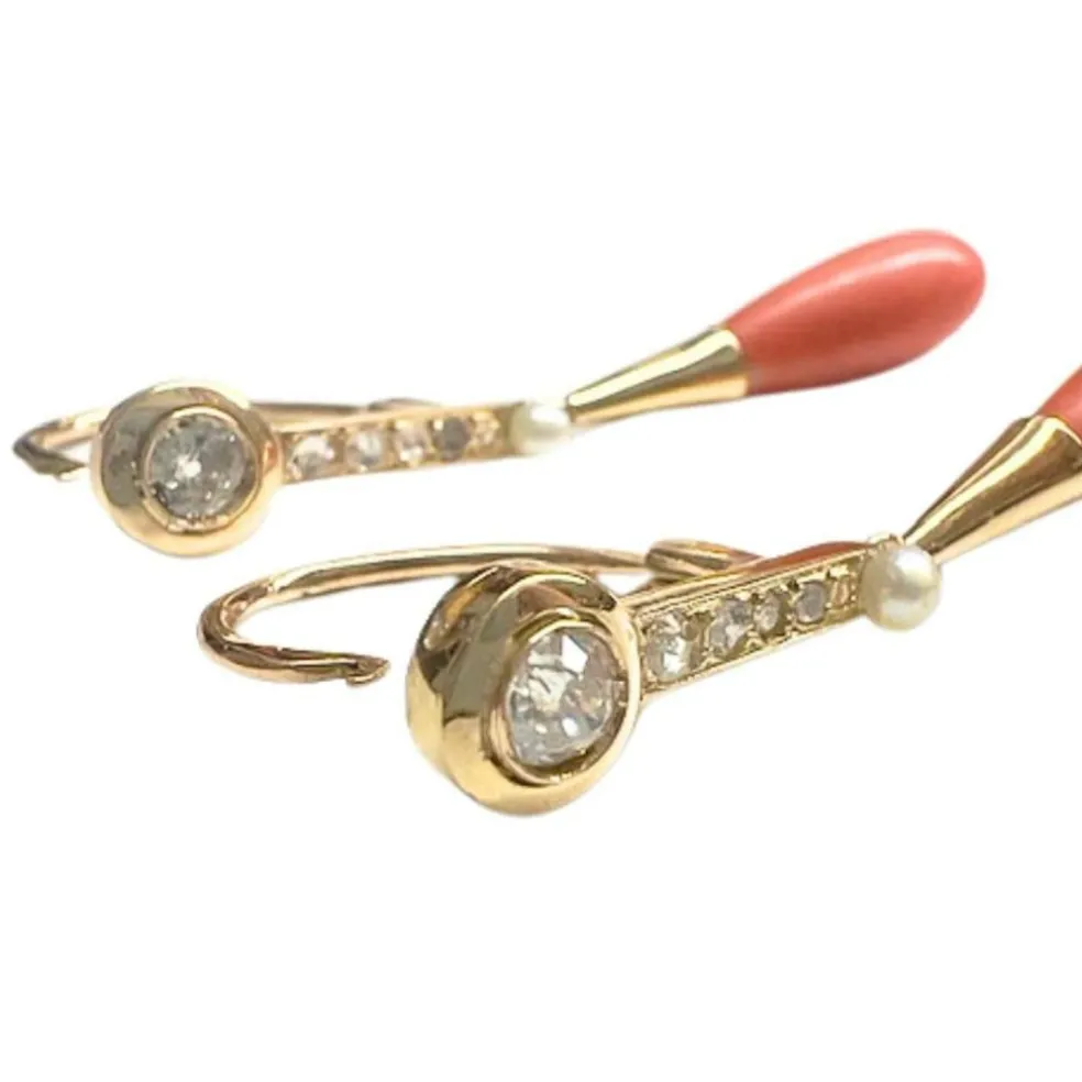 Boucles d'oreilles Art Déco corail perles diamants