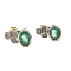 Boucles d'oreilles au design contemporain du XXe siècle en or 18 kt avec diamants et émeraudes