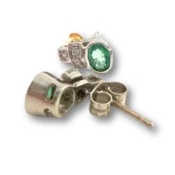 Boucles d'oreilles au design contemporain du XXe siècle en or 18 kt avec diamants et émeraudes